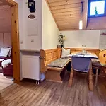 Bergbauernhof Leitenlehen Apartamento *